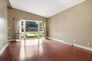 295 S Poplar Ave, Elmhurst, IL 60126 - Photo 12