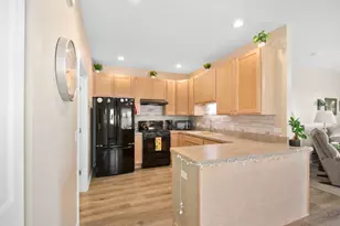 912 Baltimore St, McHenry, IL 60050 - Photo 4