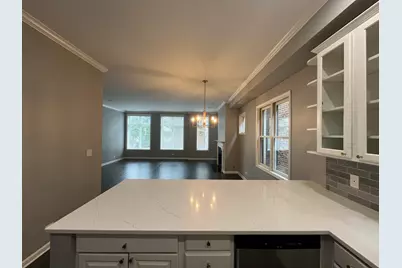 540 W Oakdale Avenue #2W, Chicago, IL 60657 - Photo 8