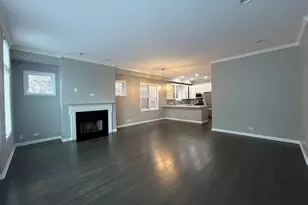 540 W Oakdale Ave, Chicago, IL 60657 - Photo 2