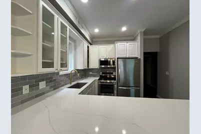 540 W Oakdale Avenue #2W, Chicago, IL 60657 - Photo 6