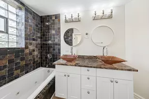 5016 S King Dr, Chicago, IL 60615 - Photo 16