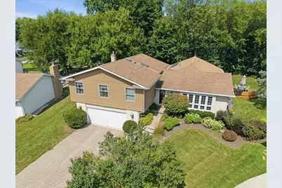 206 Londonderry Court, Mundelein, IL 60060 - Photo 2