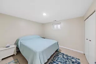 8425 Creekside Ln, Darien, IL 60561 - Photo 18