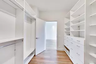 550 W Wellington Ave, Chicago, IL 60657 - Photo 26