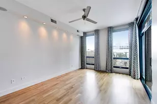 550 W Wellington Ave, Chicago, IL 60657 - Photo 20