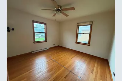 627 E 160th Court, South Holland, IL 60473 - Photo 6