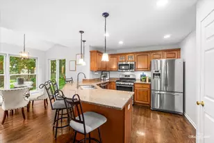 105 Sharon Ct, North Aurora, IL 60542 - Photo 10