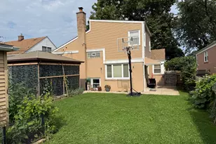 7536 Kildare Ave, Skokie, IL 60076 - Photo 14