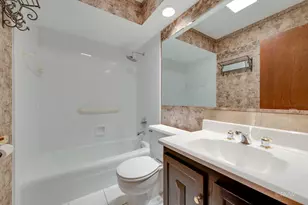 872 S Plum Grove Rd, Palatine, IL 60067 - Photo 12