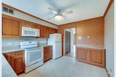 872 S Plum Grove Road #305, Palatine, IL 60067 - Photo 8