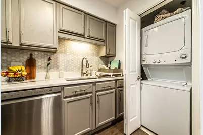 9864 W Leland Avenue #311, Schiller Park, IL 60176 - Photo 6