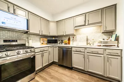9864 W Leland Avenue #311, Schiller Park, IL 60176 - Photo 2