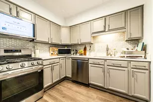 9864 W Leland Ave, Schiller Park, IL 60176 - Photo 2
