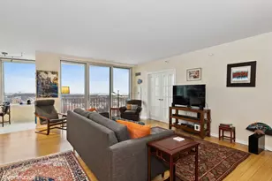 807 Davis St, Evanston, IL 60201 - Photo 6