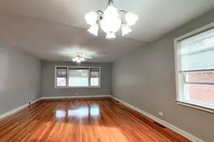 724 Florence Ave, Evanston, IL 60202 - Photo 2