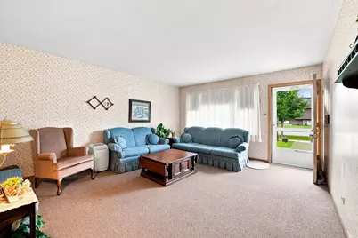10319 S 82nd Avenue, Palos Hills, IL 60465 - Photo 4