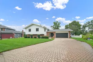 1441 Holland Pl, Downers Grove, IL 60515 - Photo 1