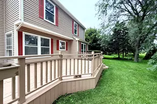 95 Southfield Dr, Vernon Hills, IL 60061 - Photo 26