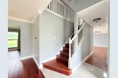 95 Southfield Drive, Vernon Hills, IL 60061 - Photo 2