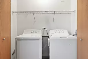 1469 E 69th St, Chicago, IL 60637 - Photo 8