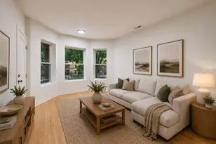 3080 N Davlin Ct, Chicago, IL 60618 - Photo 2