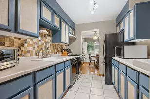 2720 Mitchell Dr, Woodridge, IL 60517 - Photo 6