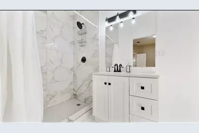 1130 S Sacramento Boulevard, Chicago, IL 60612 - Photo 8