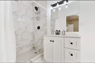1130 S Sacramento Blvd, Chicago, IL 60612 - Photo 8
