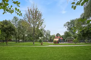 921 Wilmot Rd, Deerfield, IL 60015 - Photo 22
