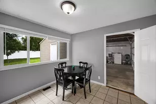 200 N Coolidge St, Normal, IL 61761 - Photo 12