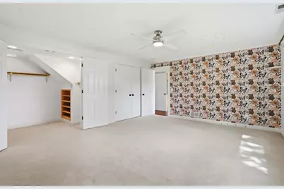 368 Hiawatha Drive, Lake in the Hills, IL 60156 - Photo 28