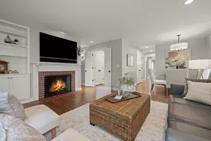 218 Coolidge Ave, Barrington, IL 60010 - Photo 6
