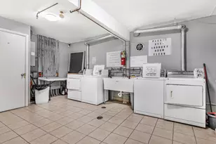7921 W Grand Ave, Elmwood Park, IL 60707 - Photo 16