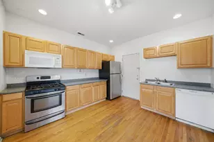 850 E 82nd St, Chicago, IL 60619 - Photo 4