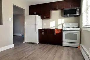 7645 S Roberts Rd, Bridgeview, IL 60455 - Photo 10