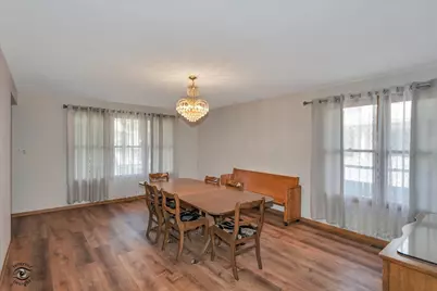 8001 S Lockwood Avenue, Burbank, IL 60459 - Photo 10