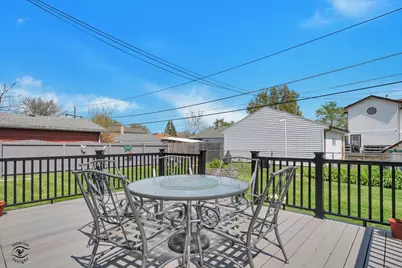 8001 S Lockwood Avenue, Burbank, IL 60459 - Photo 26
