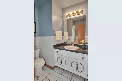 8001 S Lockwood Avenue, Burbank, IL 60459 - Photo 14
