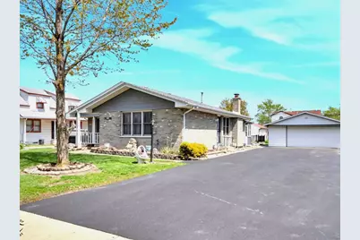8001 S Lockwood Avenue, Burbank, IL 60459 - Photo 2