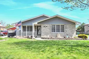 8001 S Lockwood Ave, Burbank, IL 60459 - Photo 1
