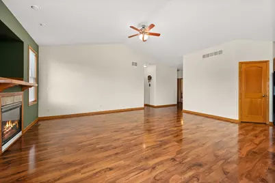 1350 Ridge Drive, Sycamore, IL 60178 - Photo 10
