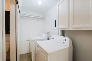 924 N Milwaukee Ave, Libertyville, IL 60048 - Photo 18
