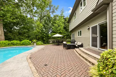 331 Brookside Circle, Wheaton, IL 60187 - Photo 50