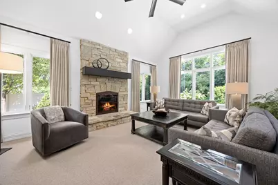 331 Brookside Circle, Wheaton, IL 60187 - Photo 14