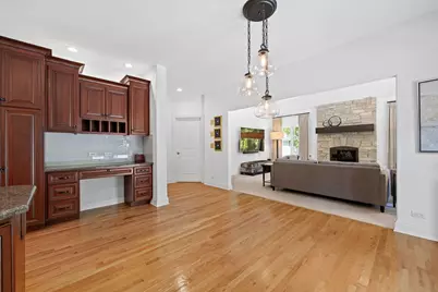 331 Brookside Circle, Wheaton, IL 60187 - Photo 10