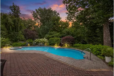 331 Brookside Circle, Wheaton, IL 60187 - Photo 52