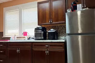 8118 S Rhodes Ave, Chicago, IL 60619 - Photo 6