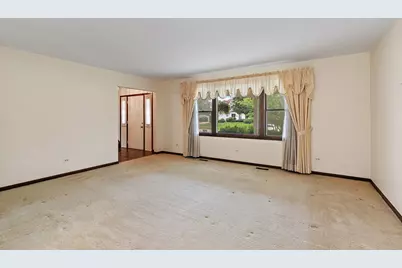 1105 Beach Comber Drive, Schaumburg, IL 60193 - Photo 4