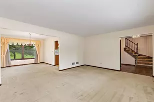 1105 Beachcomber Dr, Schaumburg, IL 60193 - Photo 6